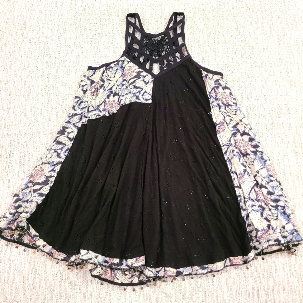 Free People Black Gray Floral Babydoll  Cage Eyelet Boho Swing Dress Small